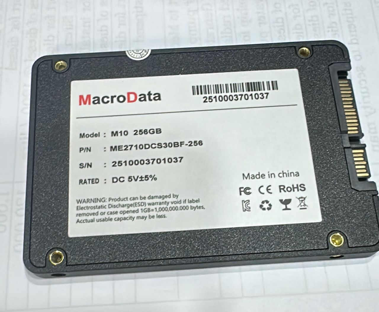 MacroData M10 256GB SSD with model number ME2710DCS30BF-256